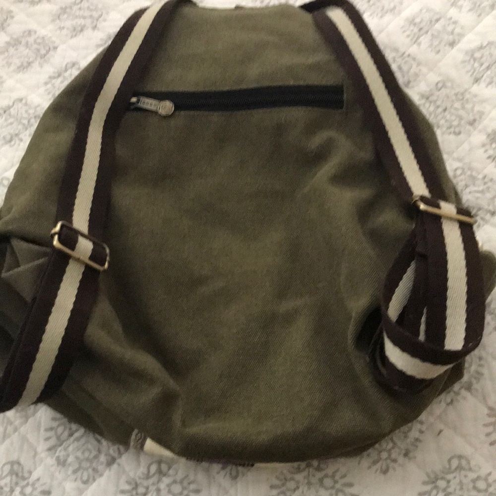 Backpack - Picture 2 of 3